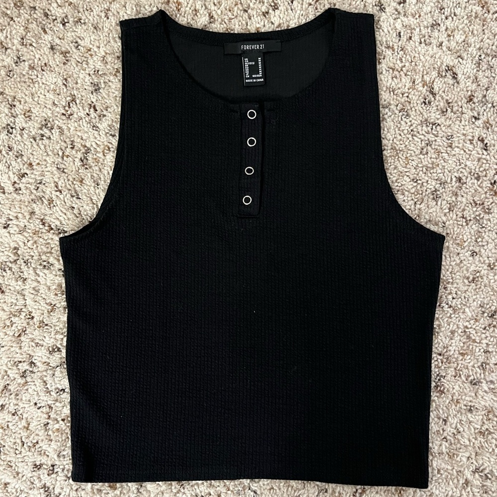 Forever 21 Women’s Black Ribbed Henley Crop Top Crew Neck Size M